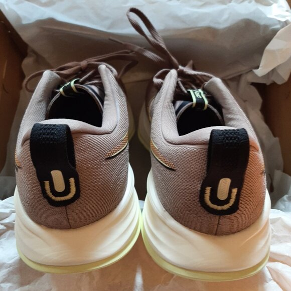 Asics Gel-Cumulus 27 Mens Size 11 - Picture 5 of 7